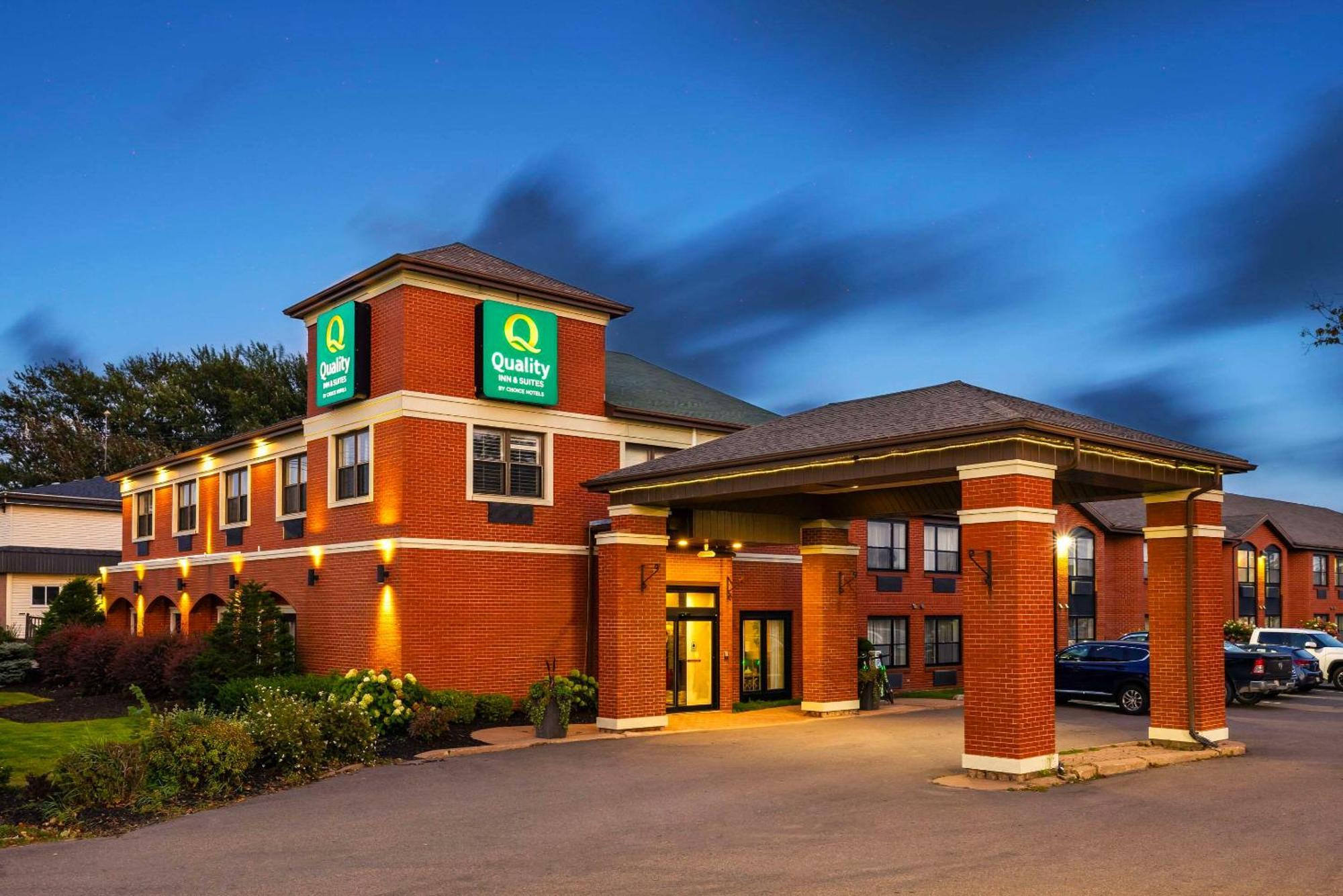 Quality Inn & Suites Garden Of The Gulf Съмърсайд Екстериор снимка